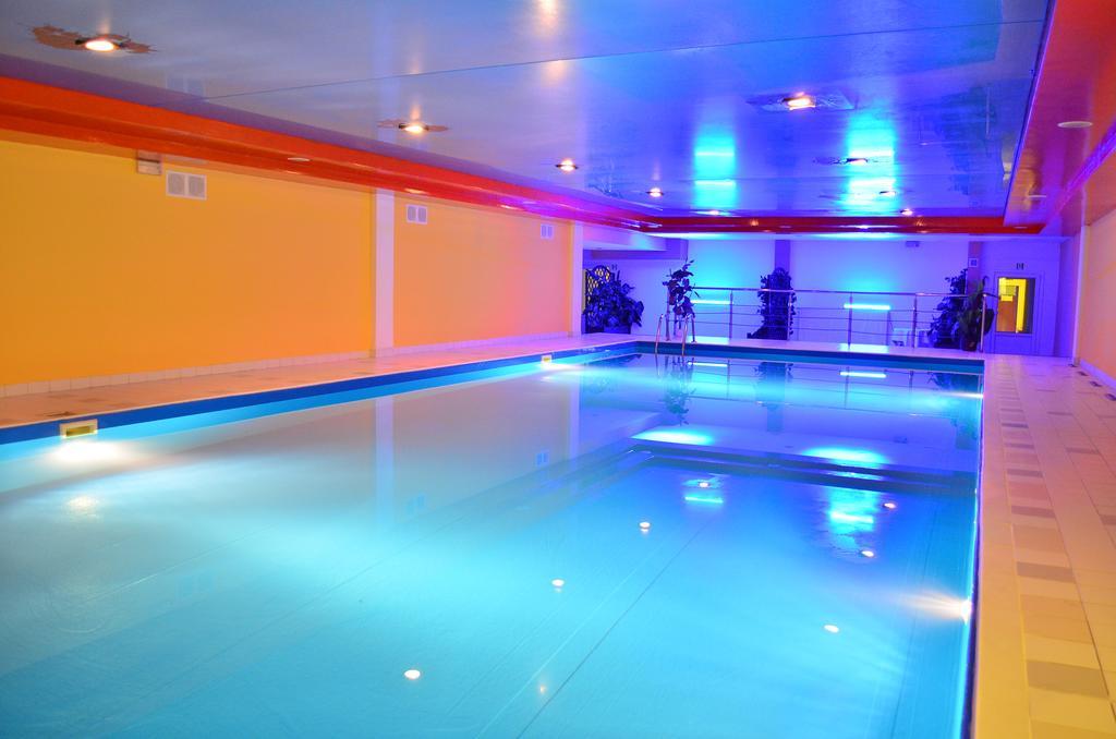 Hotel Mikorzyn Slesin (Greater Poland) Bagian luar foto